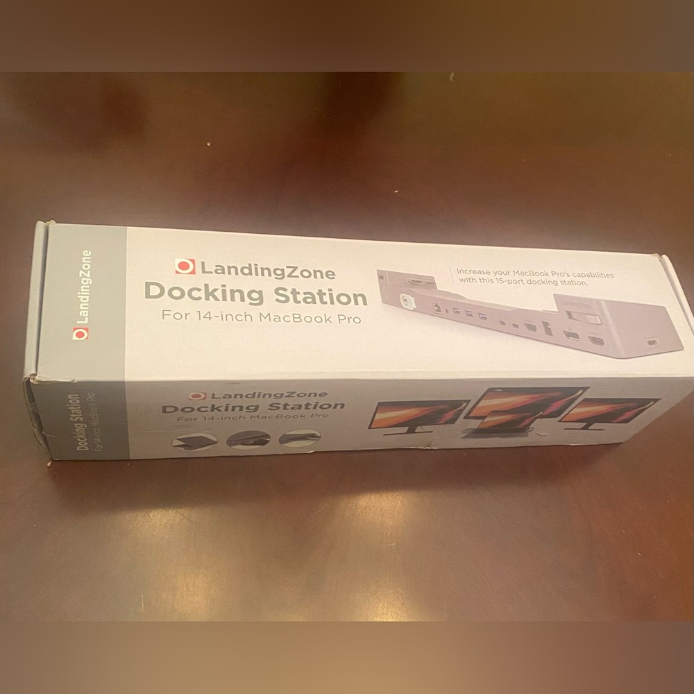 LandingZone - Docking Station for 14in MacBook Pro